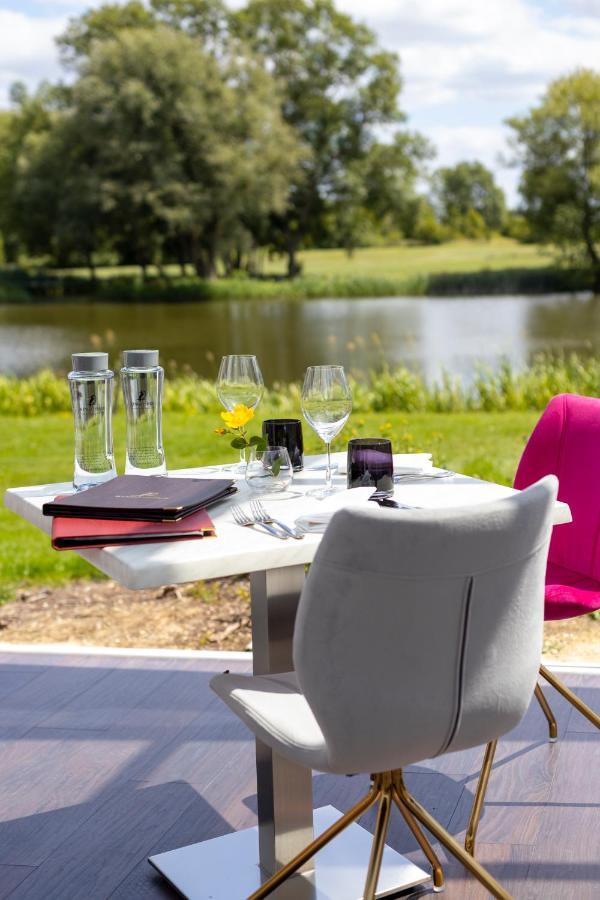 Kingfisher Hotel, Golf And Country Club มิลตันคีนส์ ภายนอก รูปภาพ